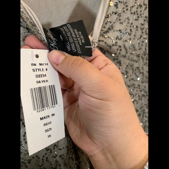 NWT‎ Pisarro Nights Bead Embellished Blouson Gown - Picture 7 of 8